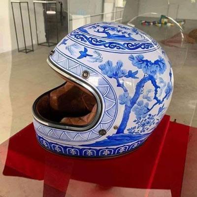 Porcelain helmet